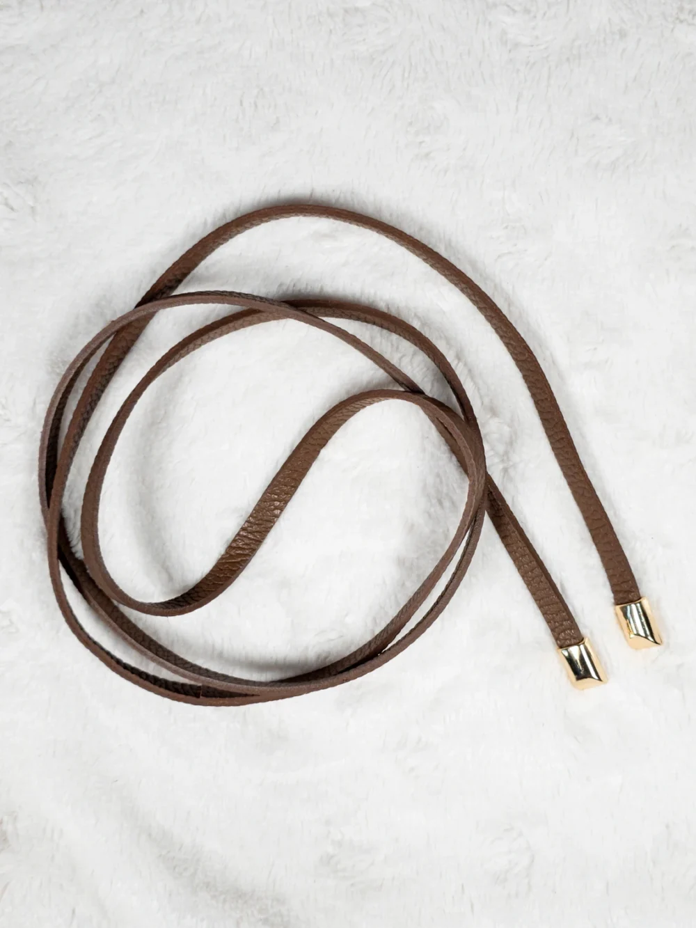 Pasek rzemykowy eco skóra mleczna czekolada 154 cm – widok całości